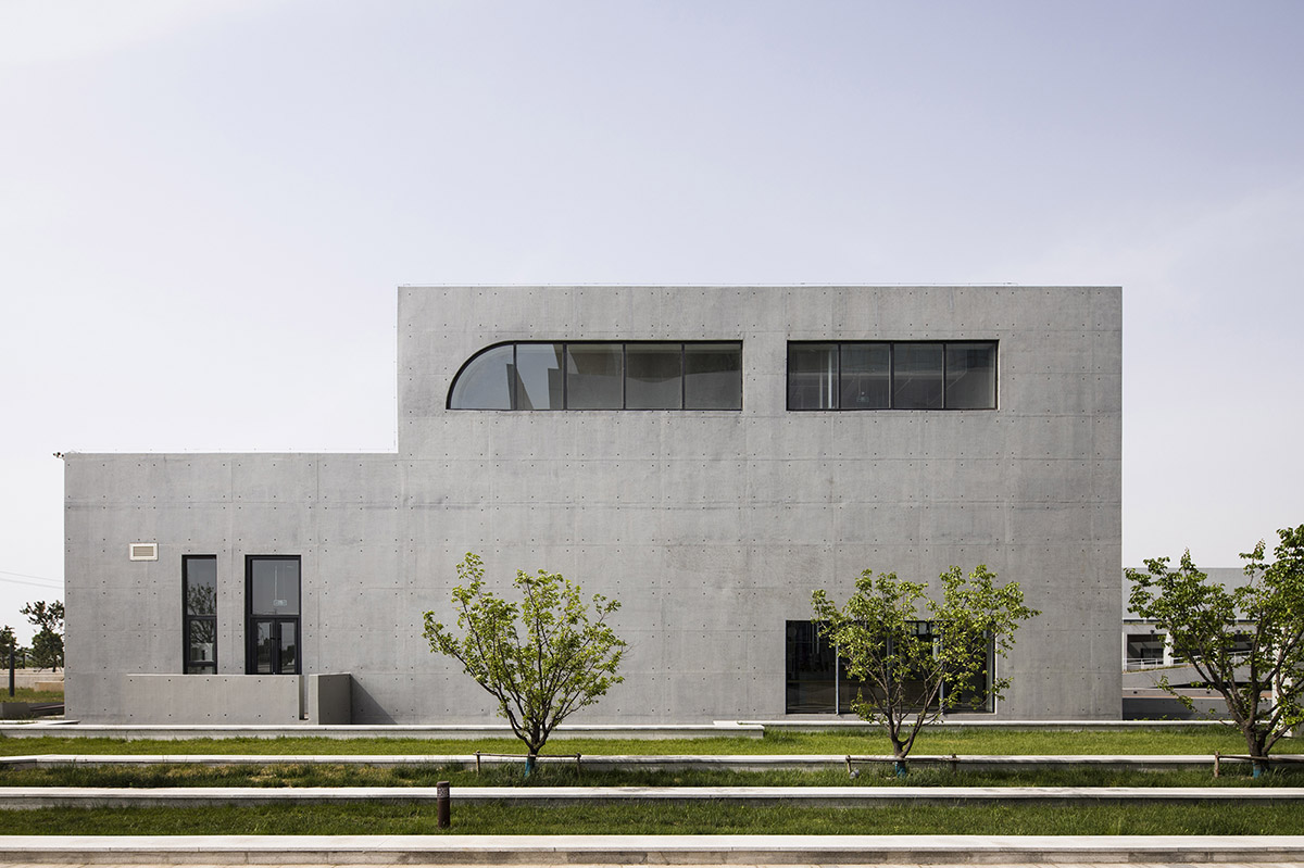 y.ad studio completes production center for clothing industry in Cangzhou, China
