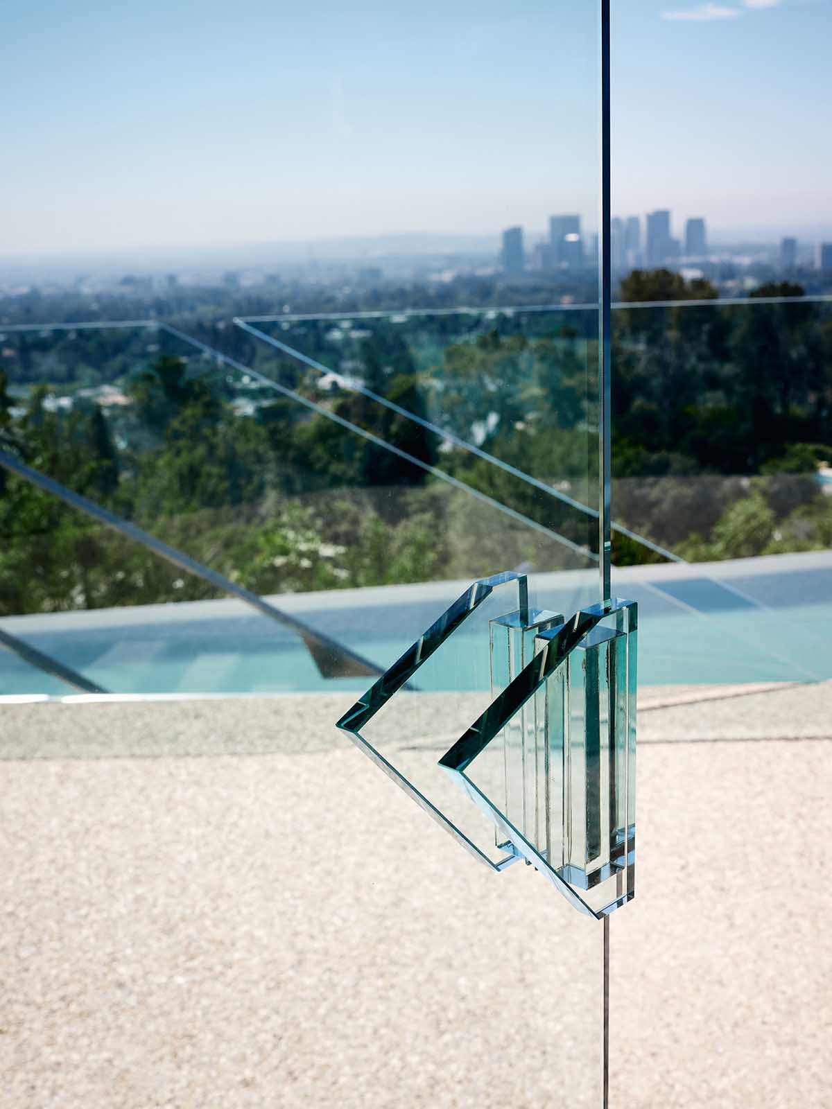 Conner + Perry Architects reveals new Club James addition to LA’s iconic mid-century residence 