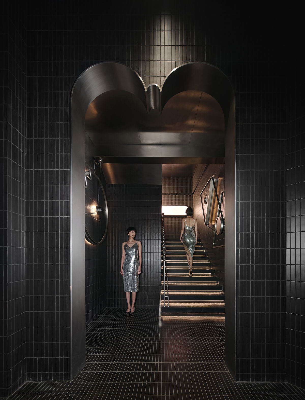 PIG Design sculpts restaurant building with diamond-shaped lines and retro effect in China