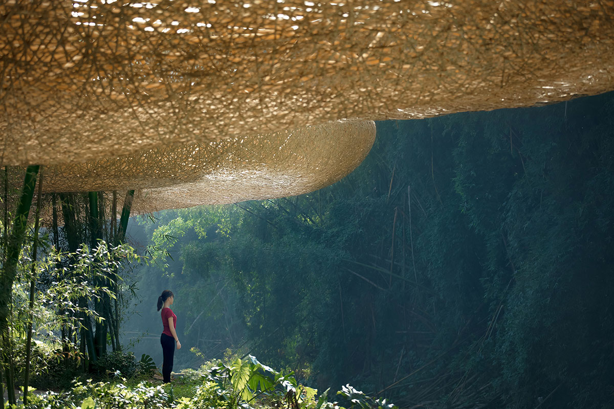 Undulating pavilion by IILab. mimics its surrounding with hand-woven bamboo canopies in Guilin, China
