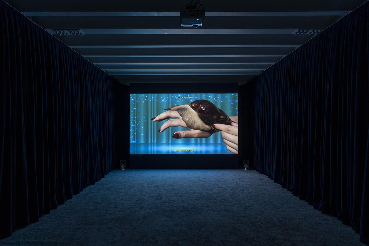 Nevzat Sayin wraps art gallery with a reddish brown façade in a historic district of Istanbul