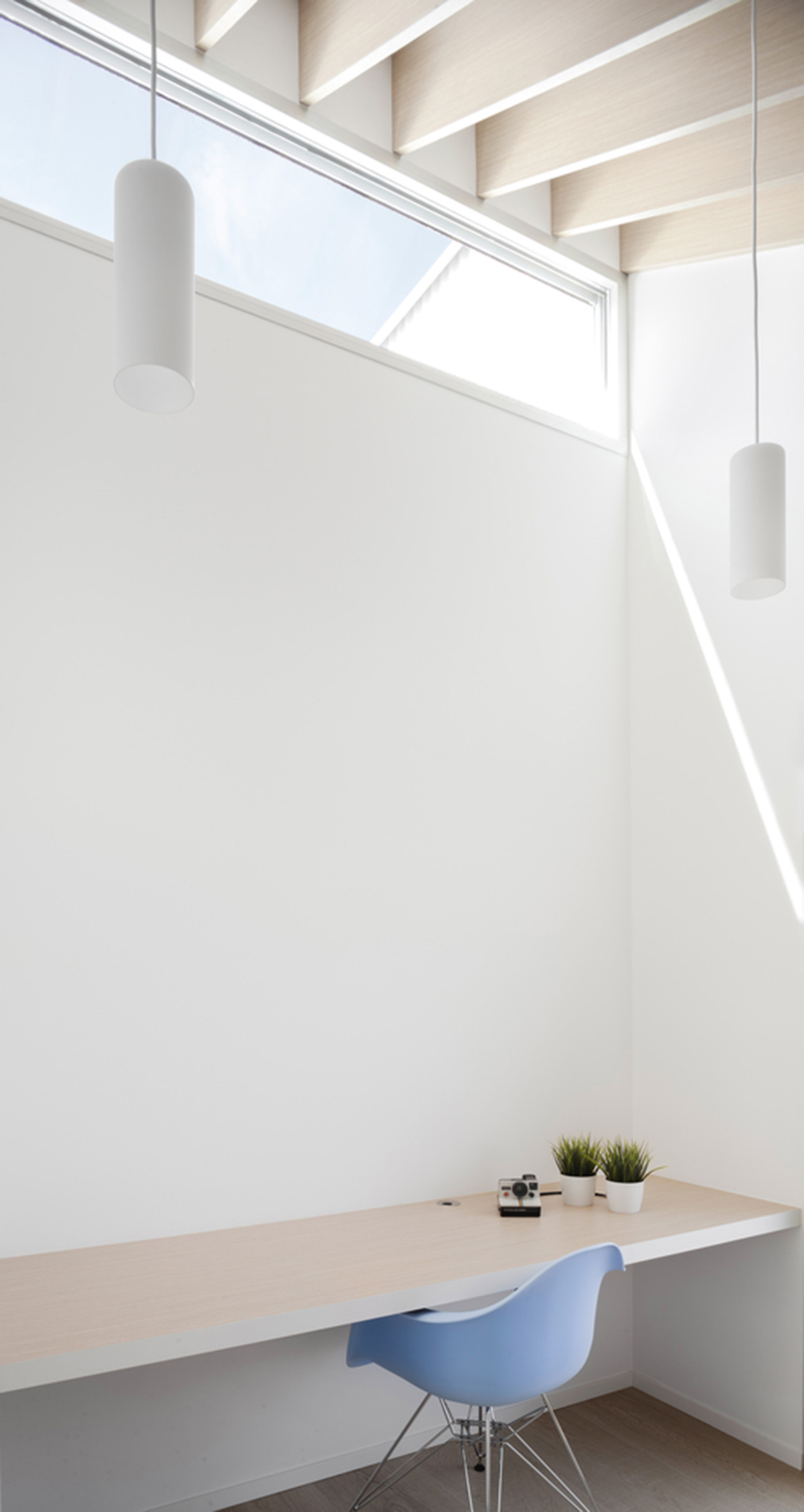 Pablo Muñoz Payá Arquitectos renovates former house with wooden shutters in Spain