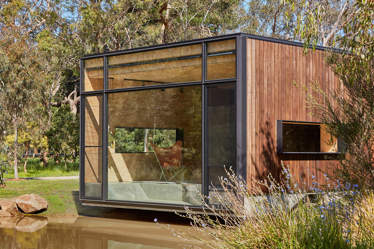 Branch Studio Architects designs only one room for a private studio in Victoria