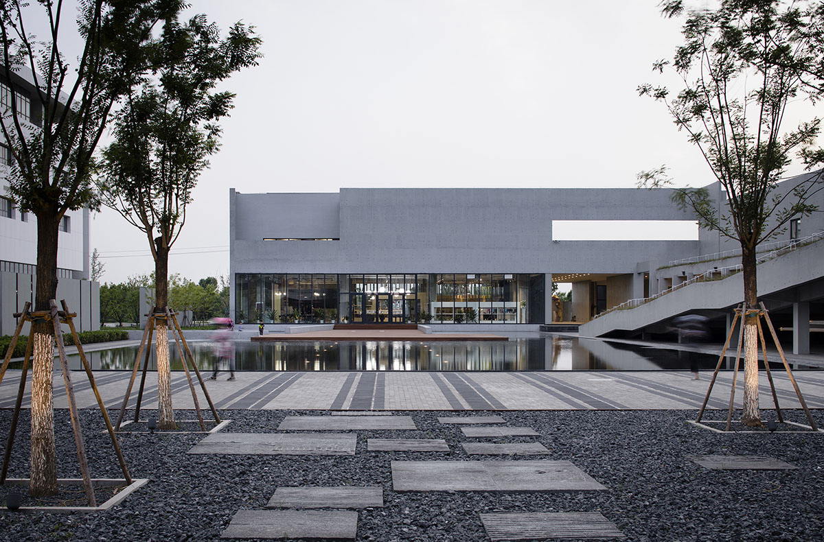 y.ad studio completes production center for clothing industry in Cangzhou, China