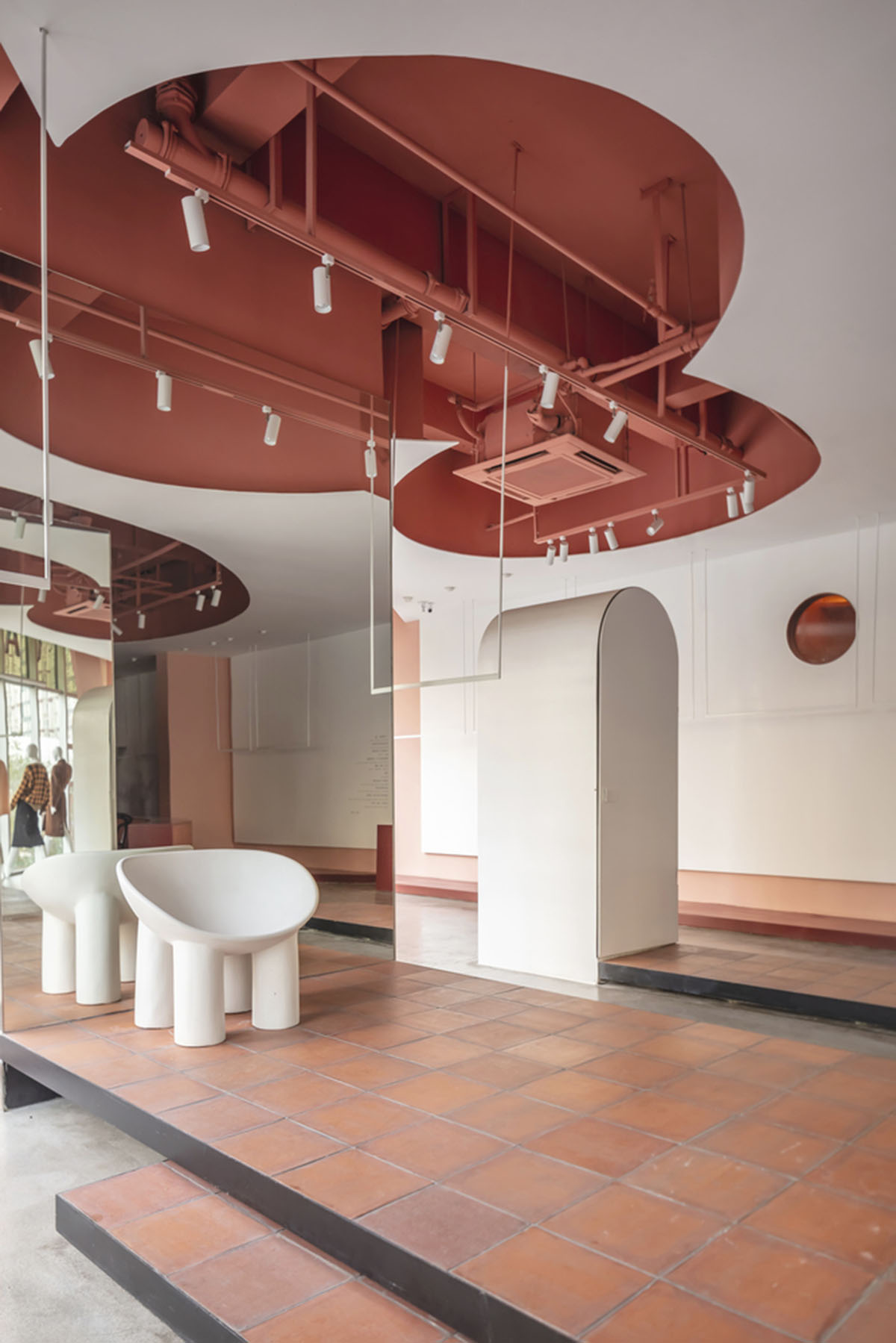 Boundary Space Design creates pinkish and romantic interior for fashion store in Xi'an