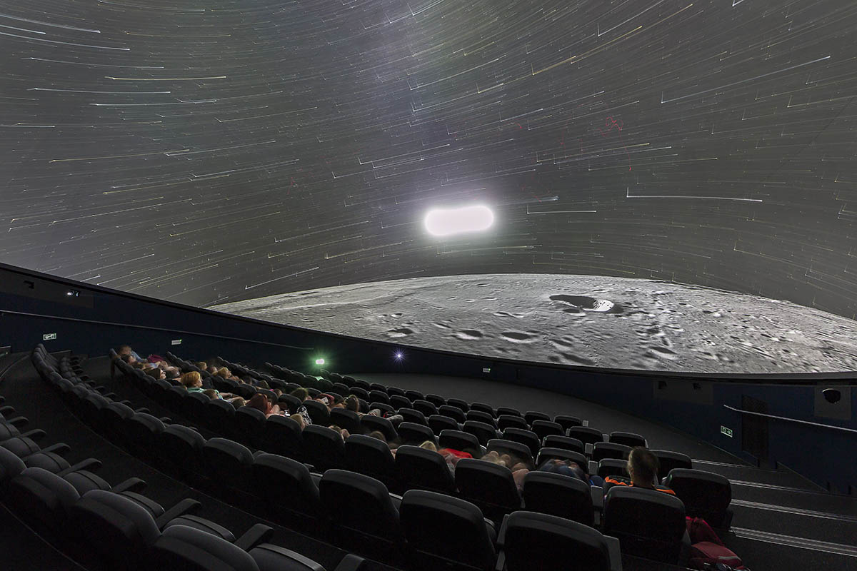 Snøhetta completes elliptical planetarium and observatory in northern France