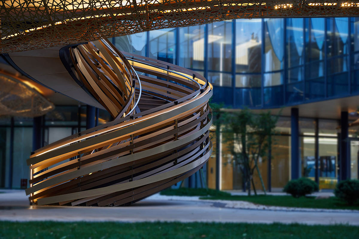 Archperience Design creates bamboo skin for visitor center that shines like a lantern in China 
