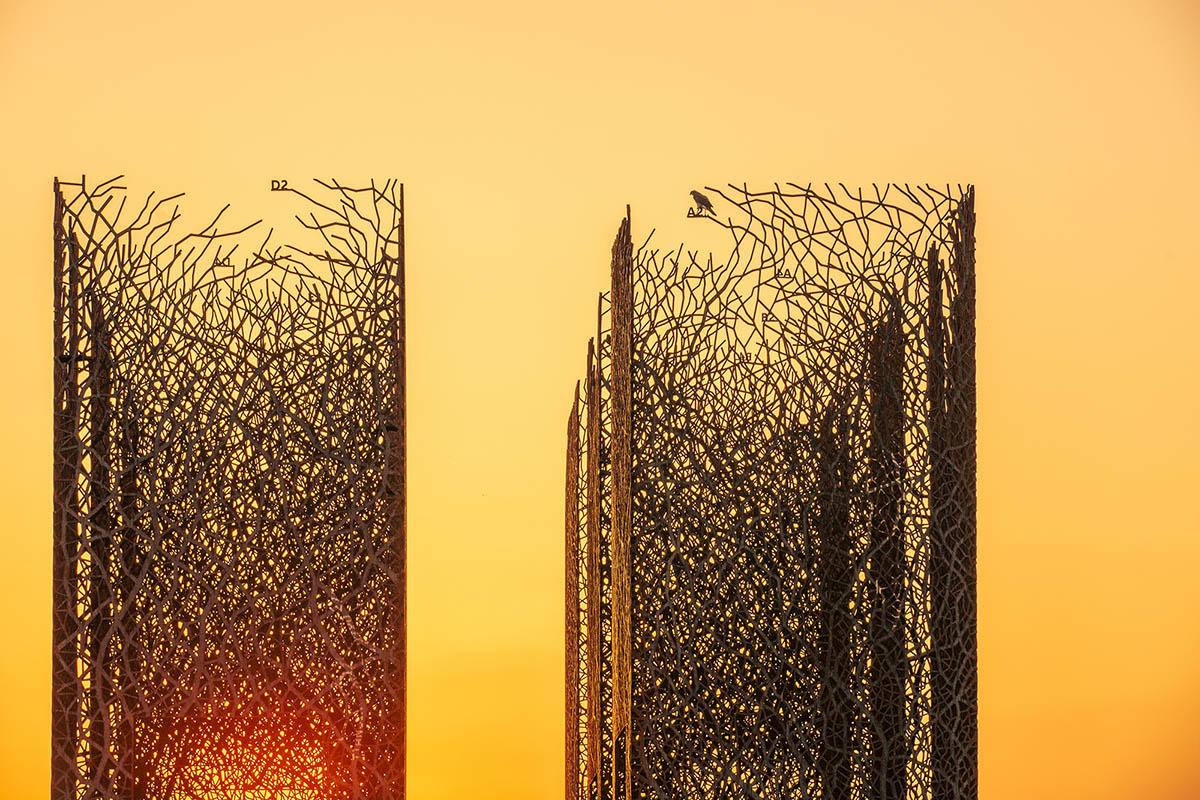 Field Conforming Studio installs steel sculpture with nine hollow columns in Tangshan