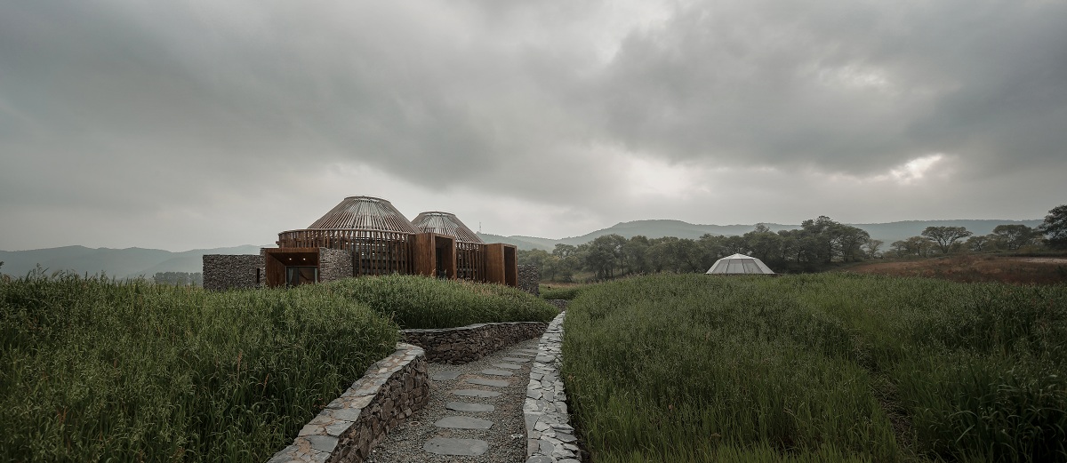 HDD Designed a Mongolian Yurt-Shaped Architecture in a Grassland in China