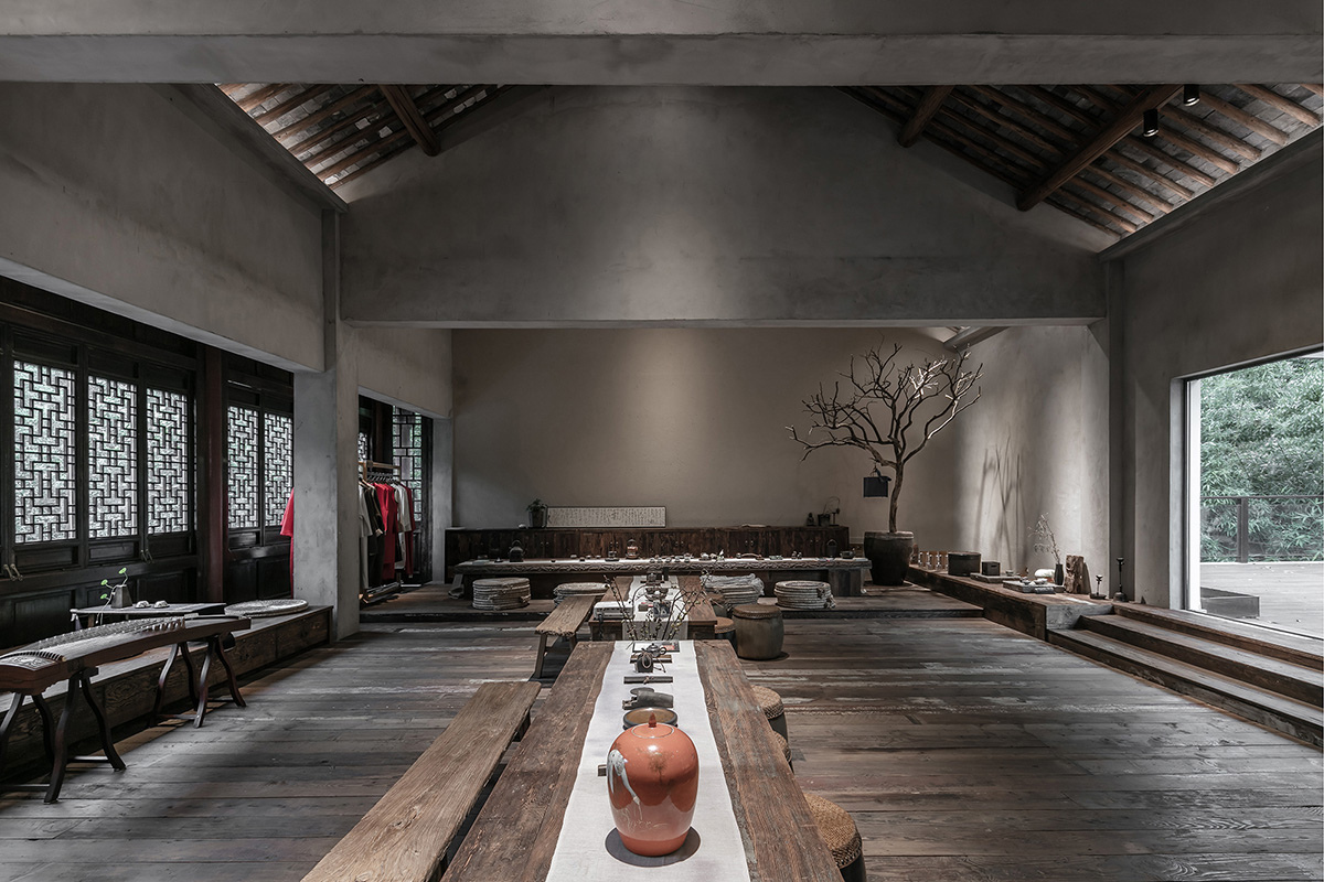 Yiduan Shanghai Interior Design Combined Zenist Spirit into the Headquarters of a Clothing Brand