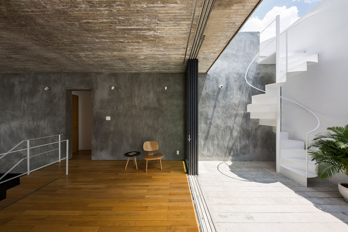 Sanuki Daisuke Architects' multifaceted concrete house features more ...