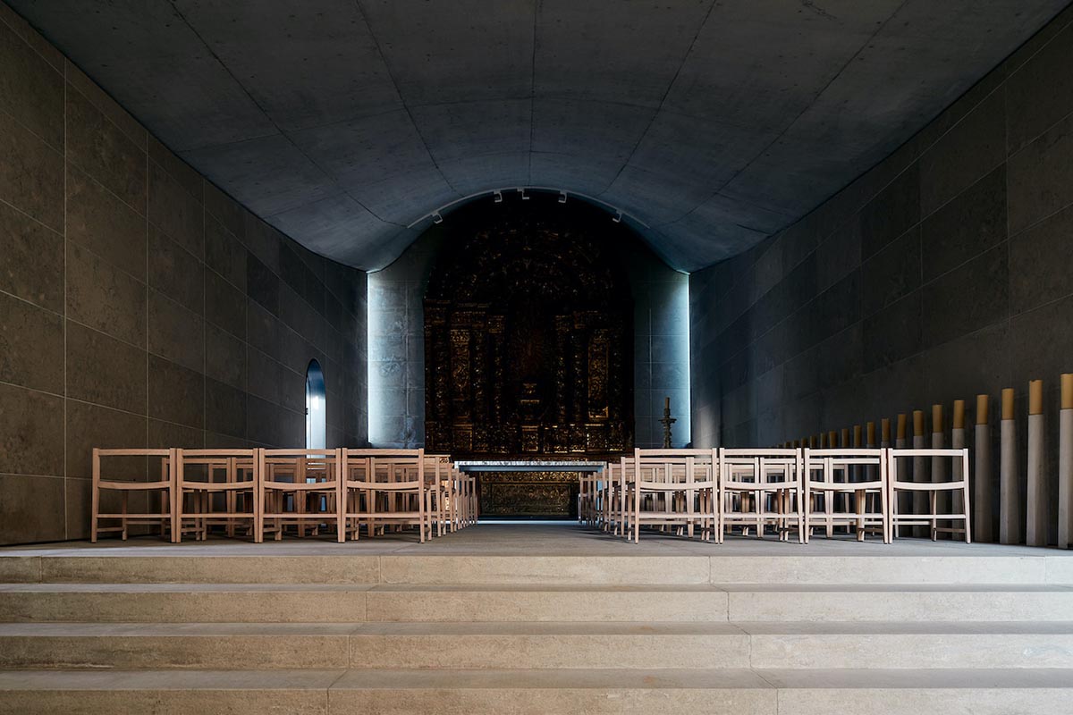 Nicholas Burns' Chapel and Meditation Room beautifully becomes one with the landscape
