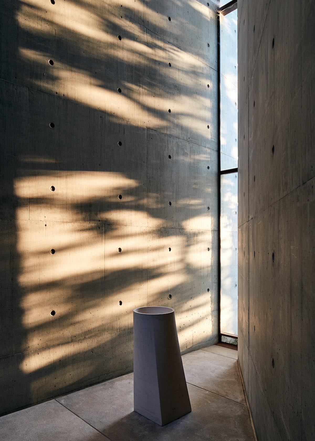 Nicholas Burns' Chapel and Meditation Room beautifully becomes one with the landscape