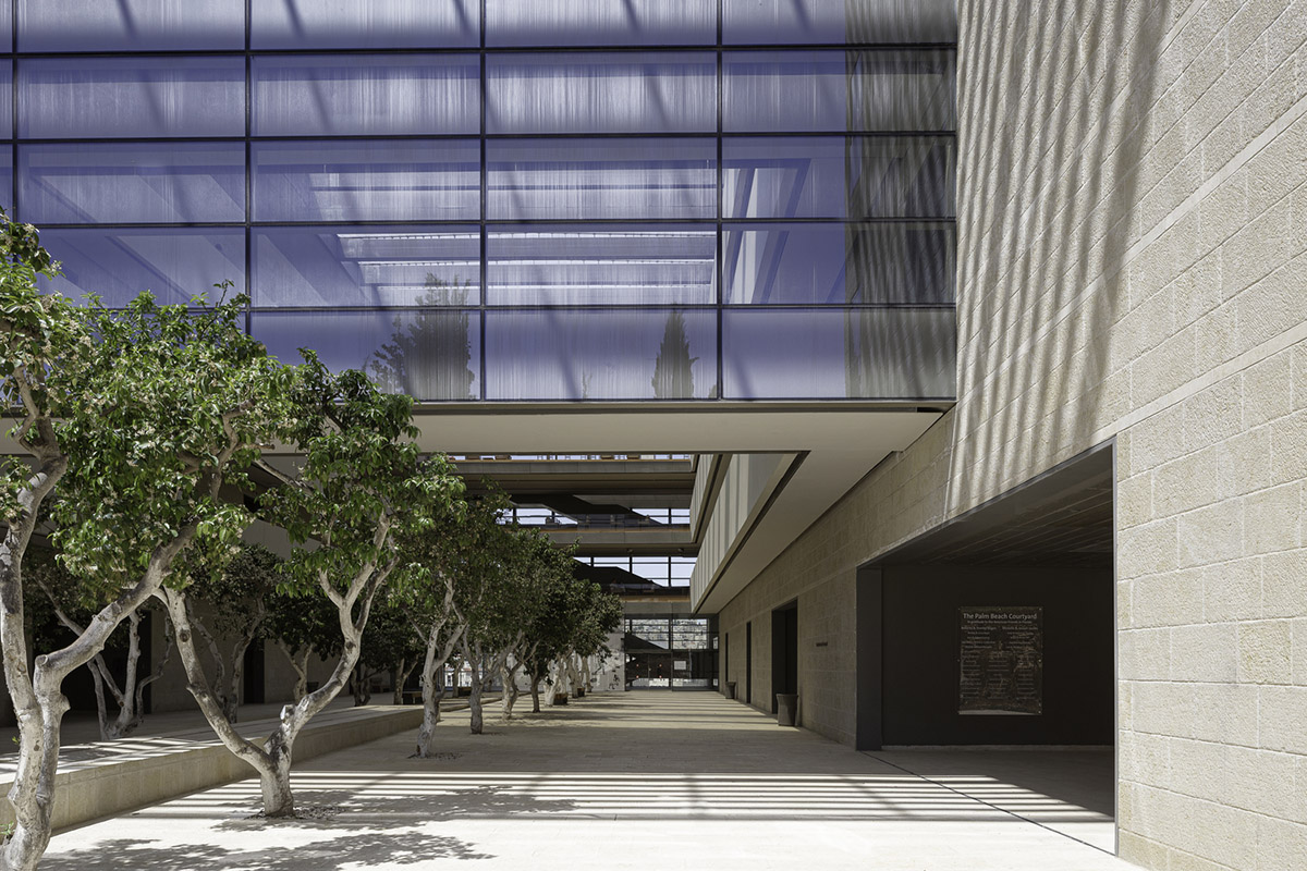 Foster + Partners wraps research facility with neurological brain-inspired screen in Jerusalem