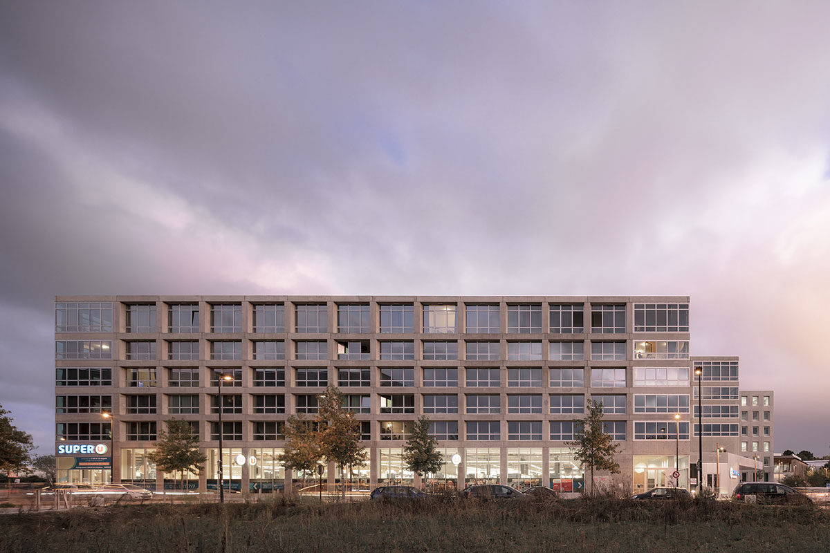 KAAN Architecten completes a compact mixed-use building with a domestic vibe in Nantes, France