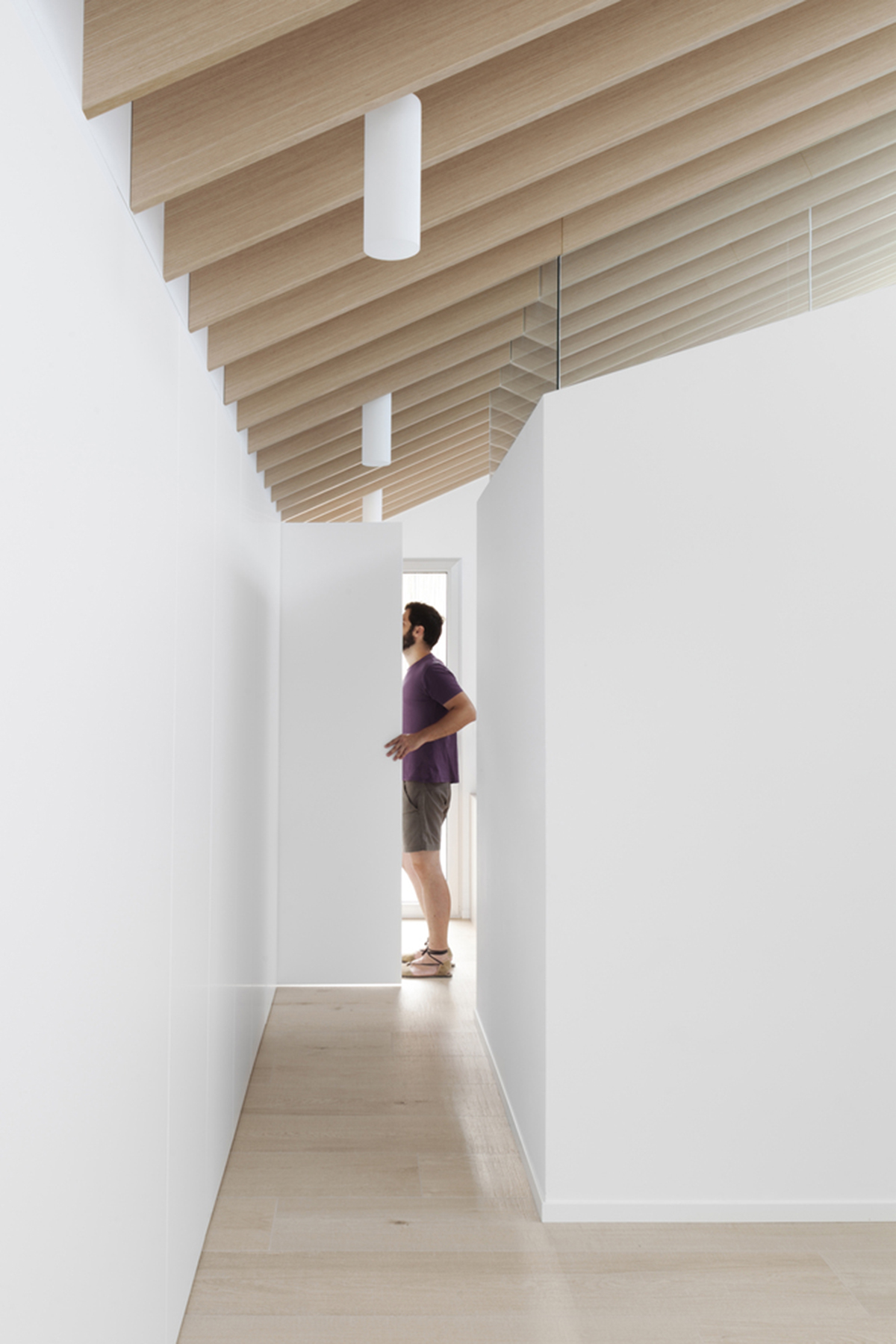 Pablo Muñoz Payá Arquitectos renovates former house with wooden shutters in Spain