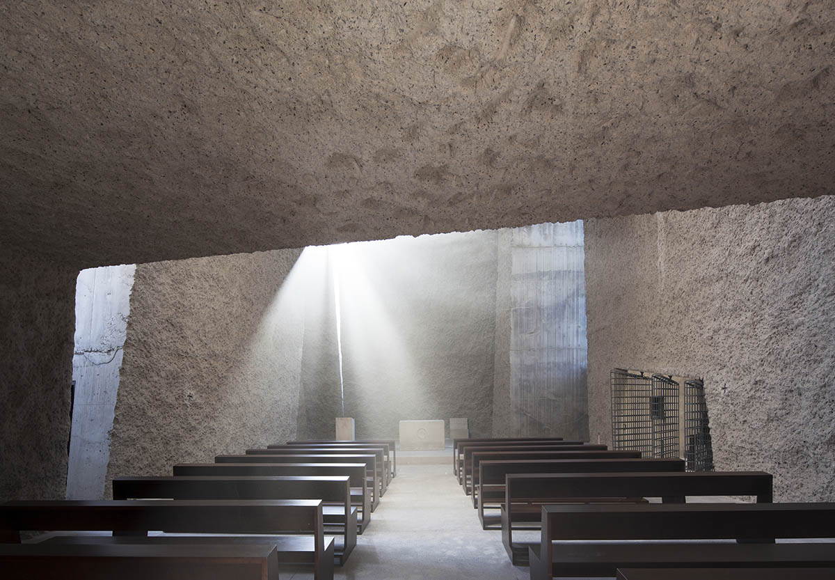 Menis Arquitectos designs church and community centre in Spain with four massive concrete volumes 