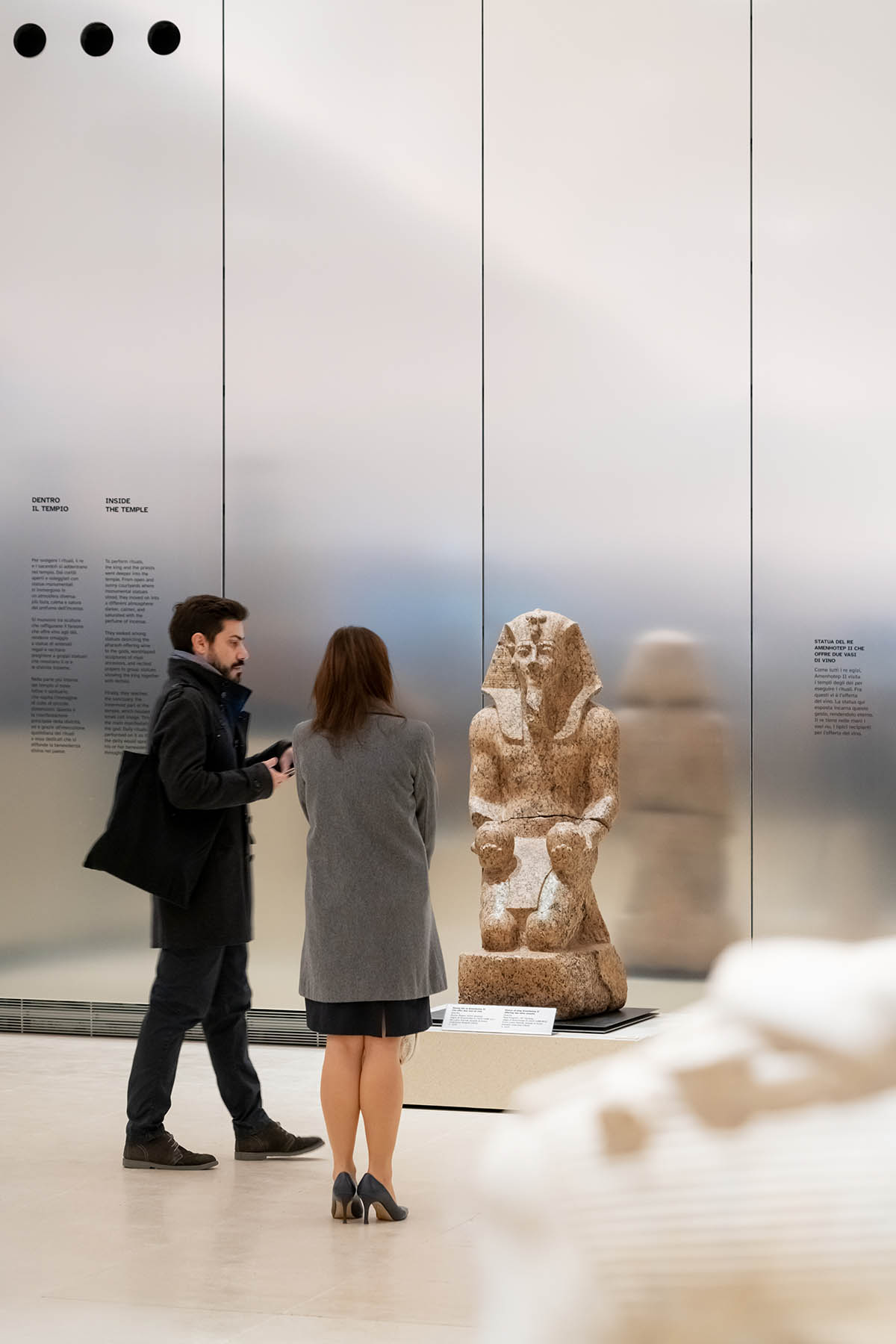 OMA habille la Galerie des Rois du Musée Egizio de Turin de murs en aluminium réfléchissants 