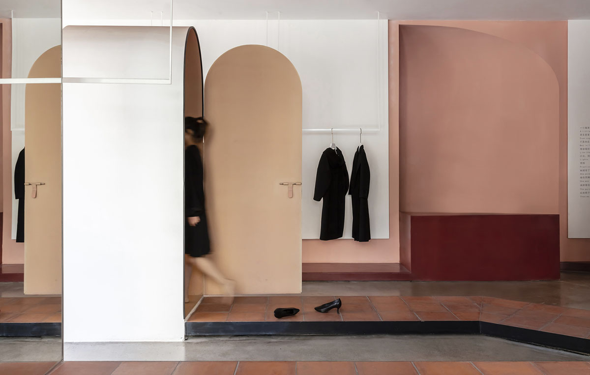 Boundary Space Design creates pinkish and romantic interior for fashion store in Xi'an