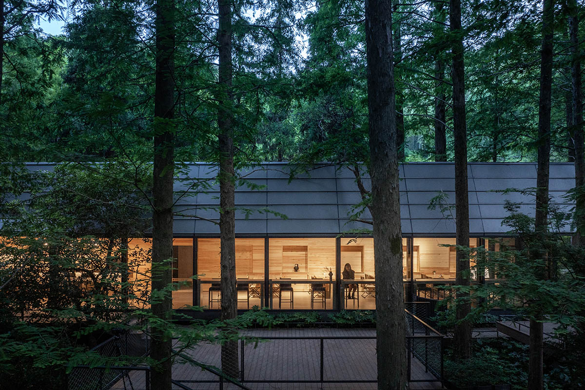 GLA Architects built a poetic hotel that looks like whispers of nature in Hangzhou