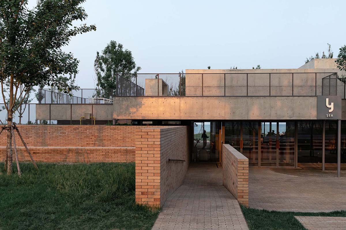 Vector Architects completes restaurant with bold &ldquo;dispersed&rdquo; concrete canopies in China