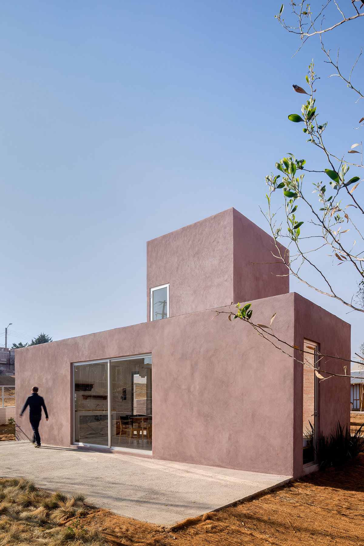 PPAA completes low-cost pinkish rural housing prototype in Hidalgo, Mexico