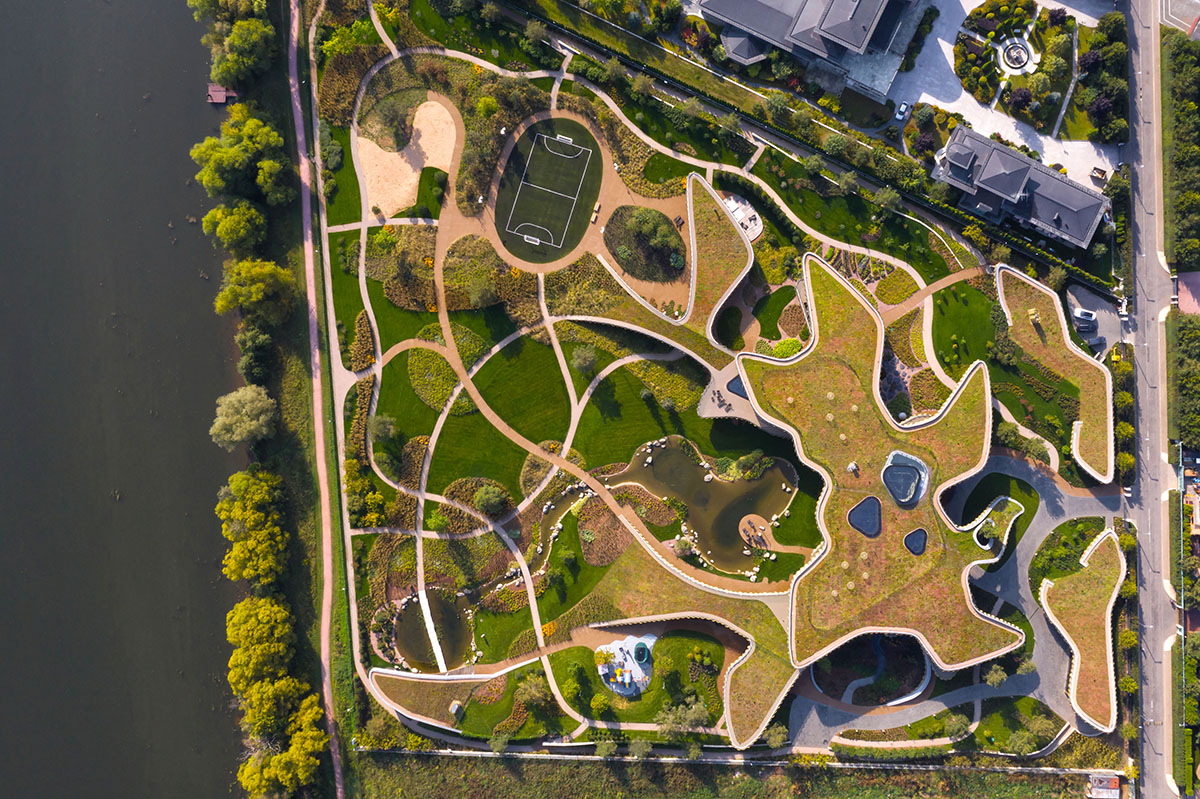 J. Mayer. H built this flower-shaped residence as a camouflage from the environment in near Moscow