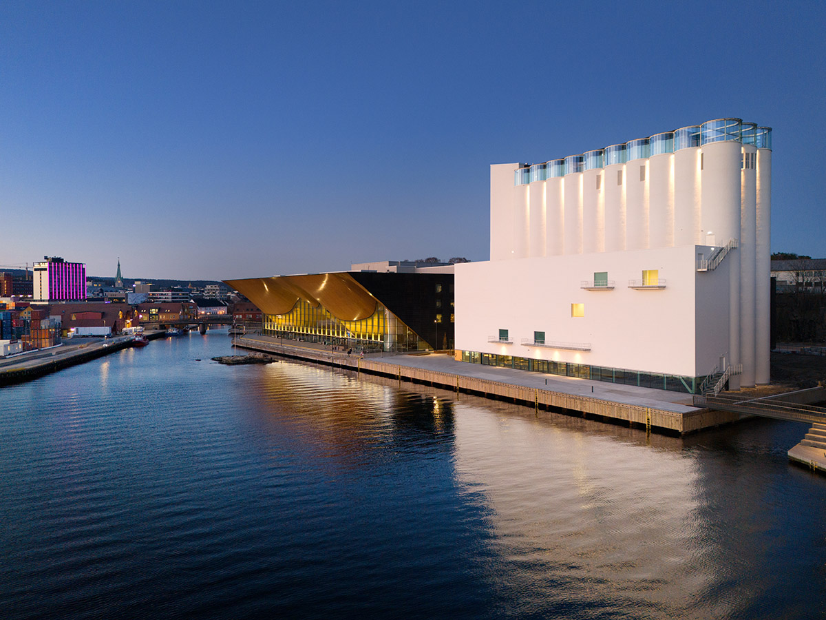 BAX, Mestres Wåge Arquitectes and Mendoza Partida unveil Kunstsilo, a new Nordic art museum