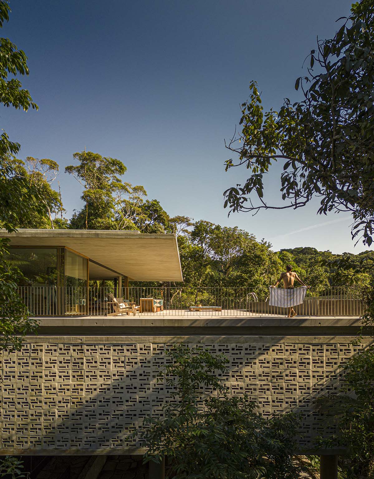 Canopy House by Studio MK27 barely touches the ground amidst Brazilian tropical forest
