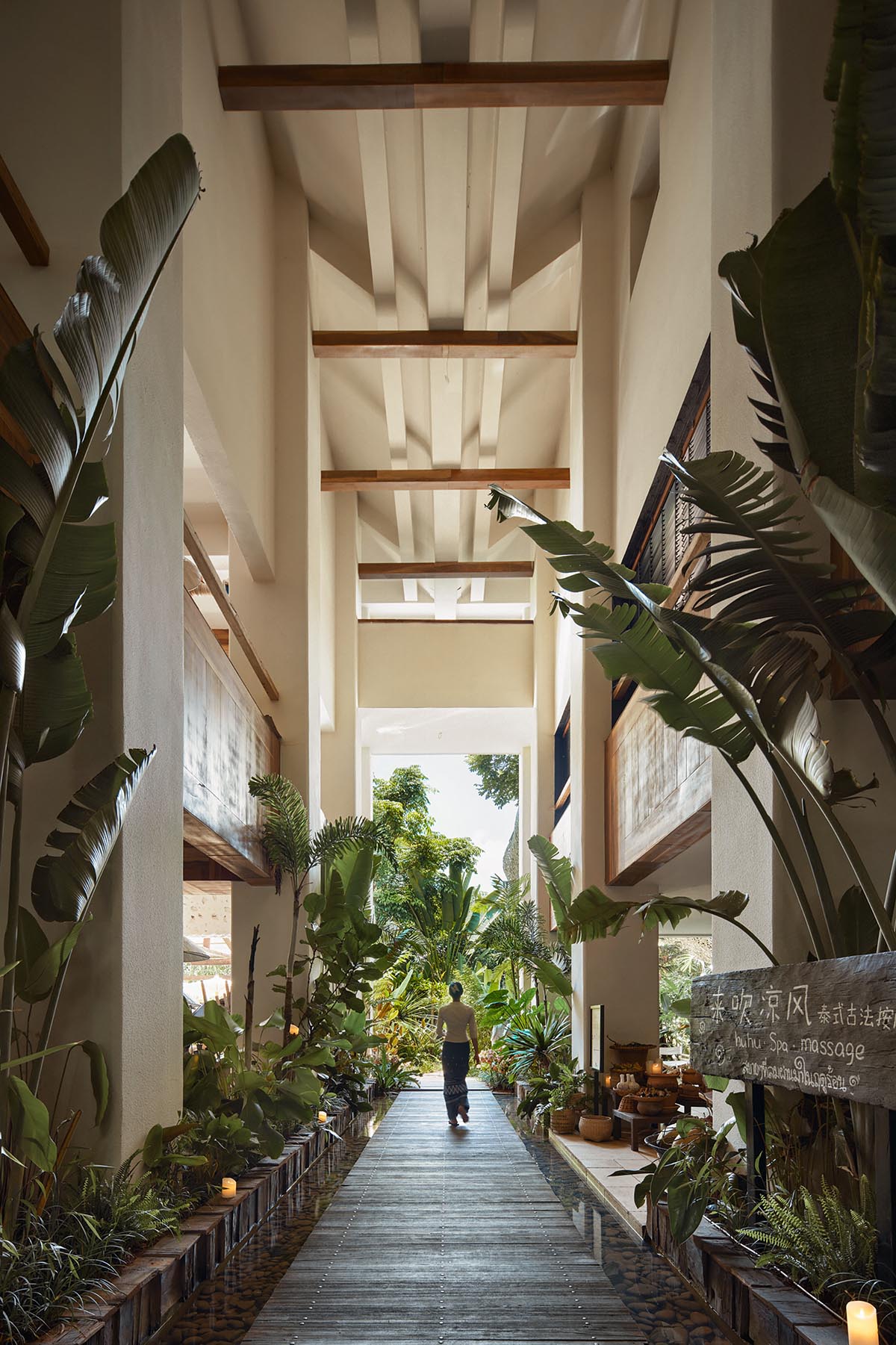 Bamboo ladder and sheds surround cafe and resturant designed by Funs Design in China 