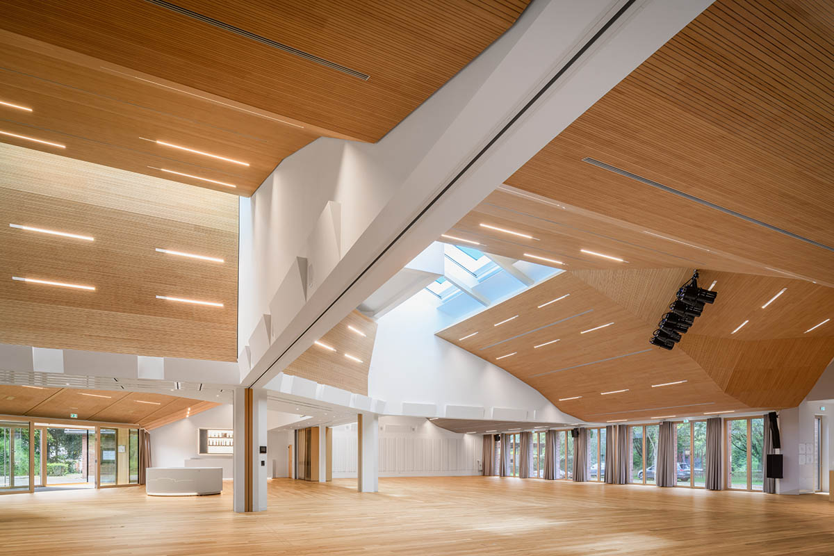 The revitalization of the forum in Frankenberg highlights the beauty of the existing structure 