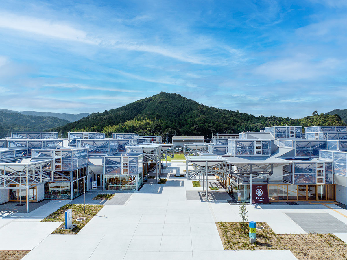 Osamu Morishita Architect and Associates imagines marine parks as glass clouds floating in the sky 