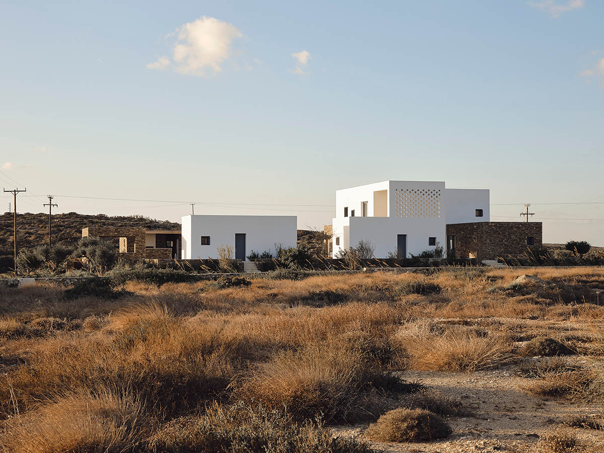 ARP - Architecture Research Practice renovates a decade-old structure with simple geometry