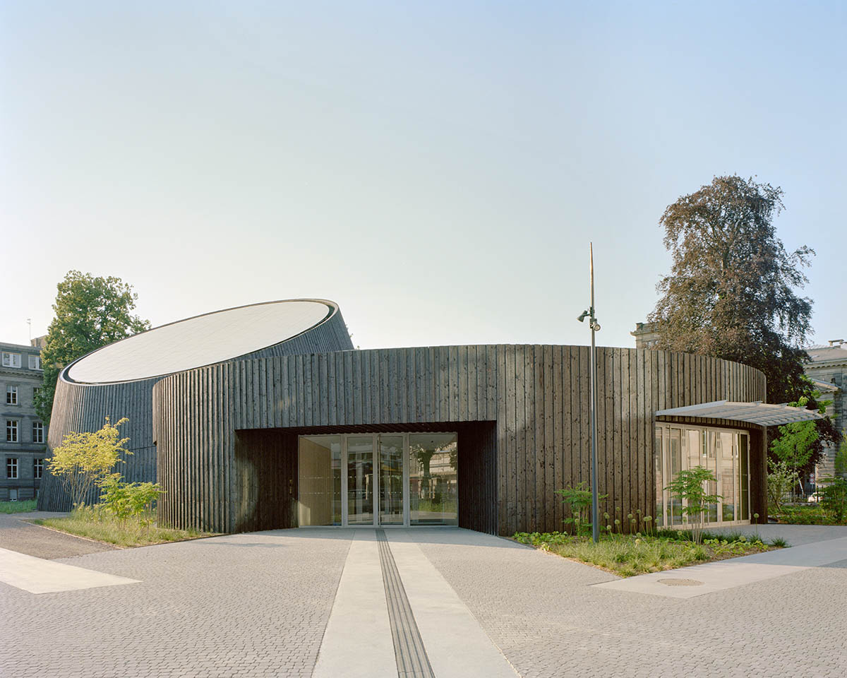 Planetarium clad in burnt wood at Université de Strasbourg evokes 19th century machine buildings