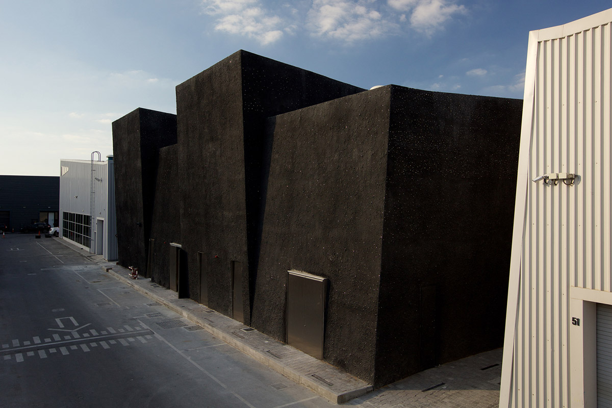 OMA completes its first UAE project Concrete with poly-carbonate cladding and sprayed fa&ccedil;ade