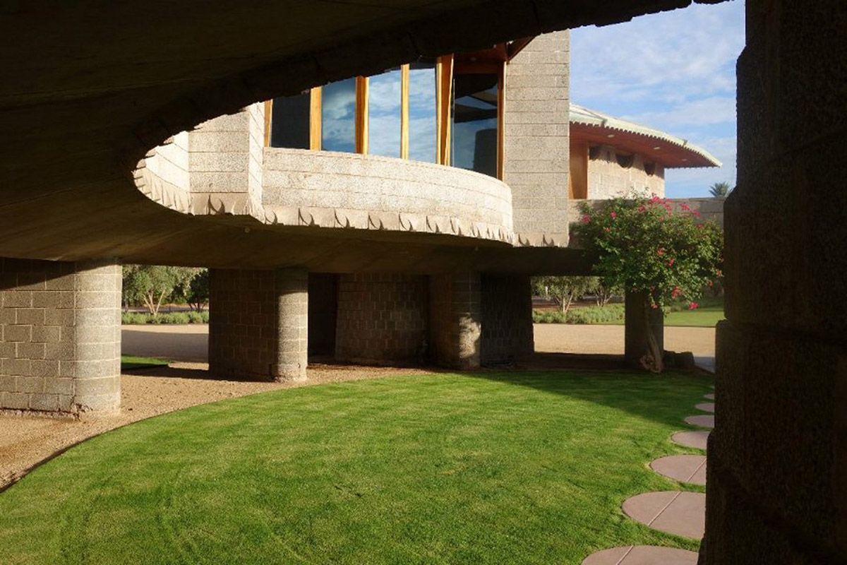 Frank Lloyd Wright's Phoenix House is back on the market after failing on fundraising goals