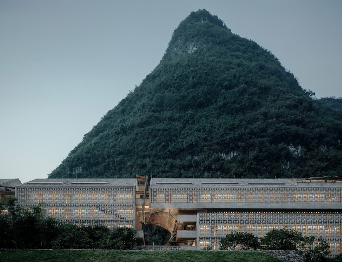 Vector Architects transforms old disused sugar mill into a hotel in China