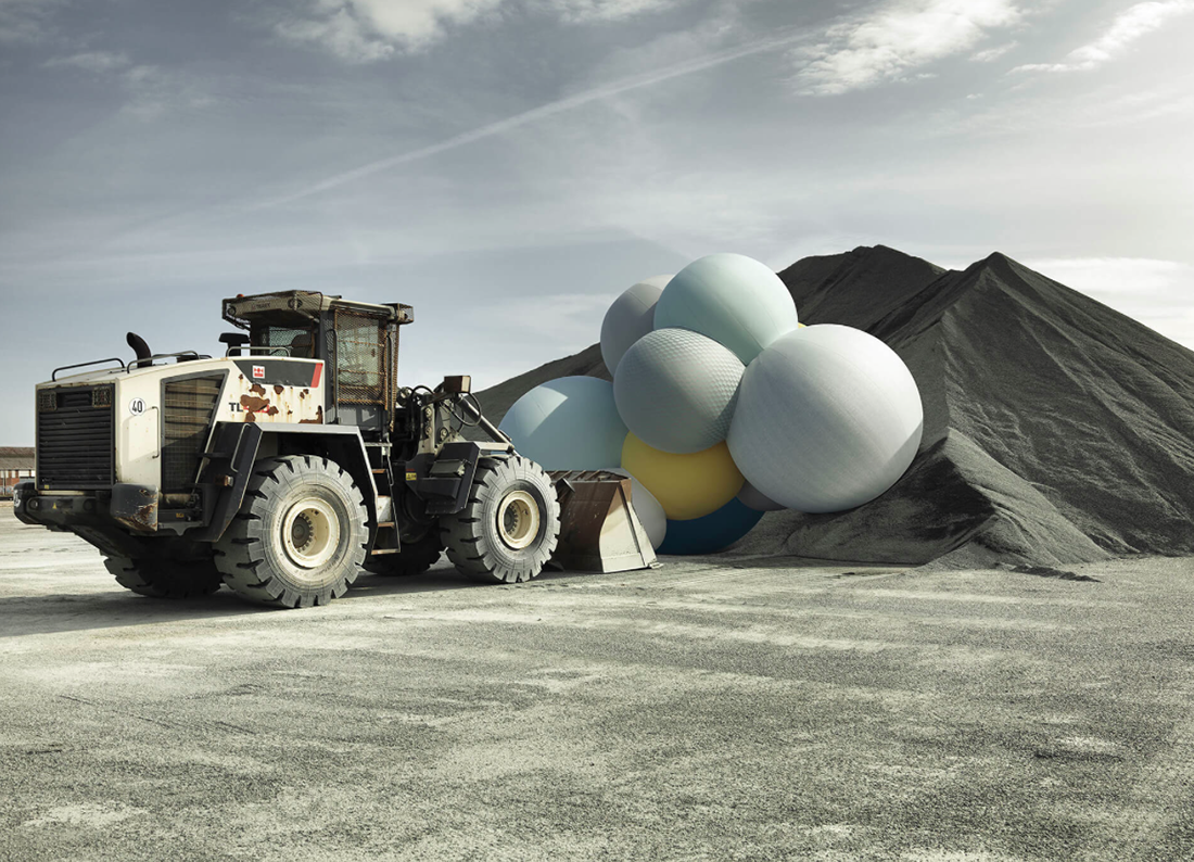 Charles Pétillon’s fabric-covered balloons invade deserted landscapes in Milan