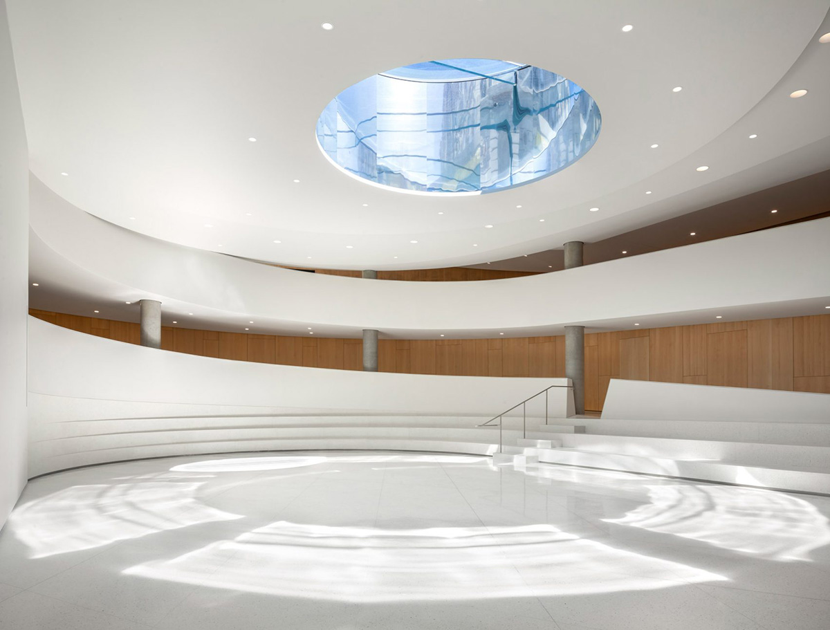 Provencher_Roy adds new pavilion to National Assembly Parliament Building with central spiral ramp