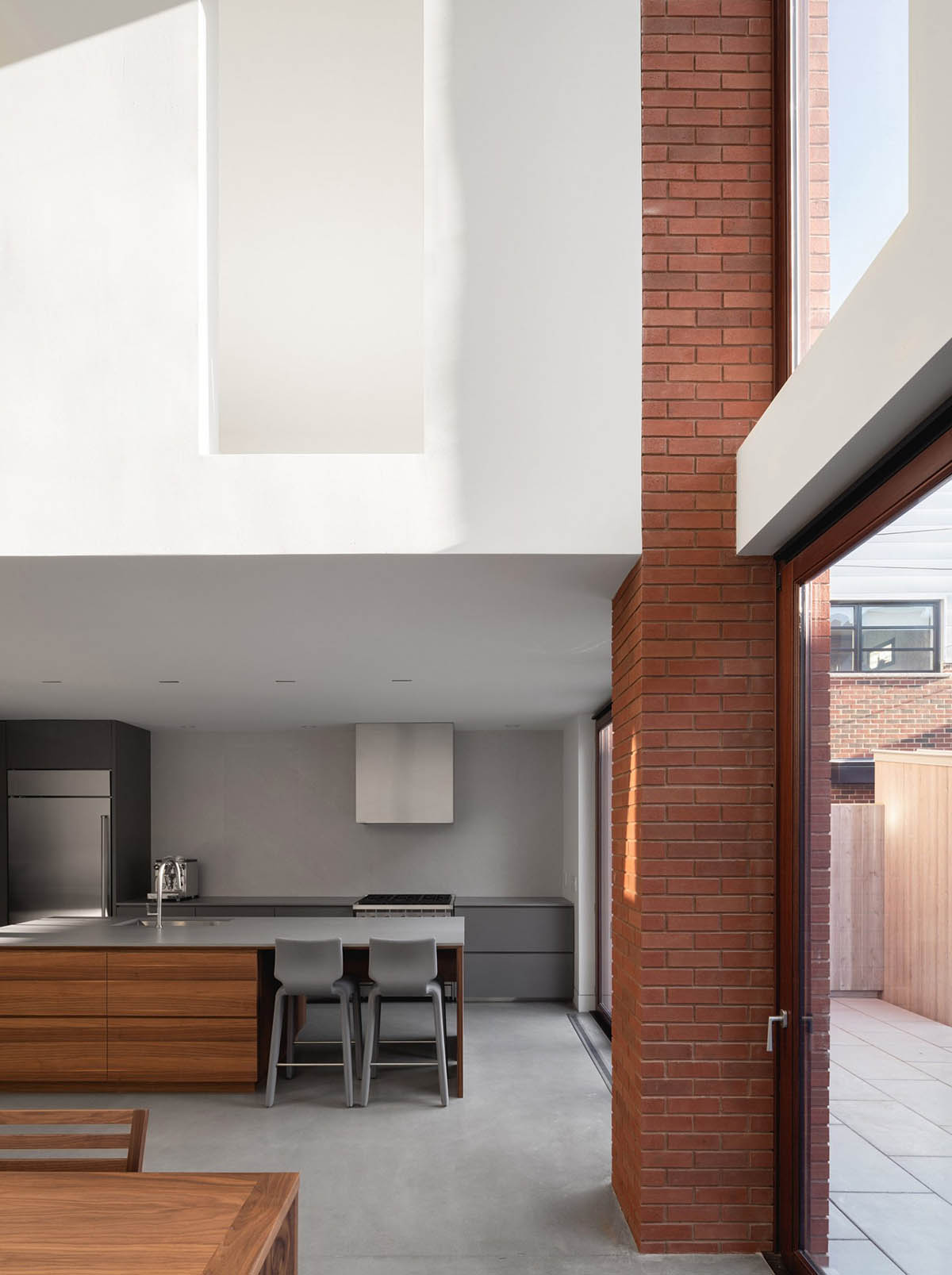 Natalie Dionne Architecture renovates old apartment with bold brick facade in Montréal