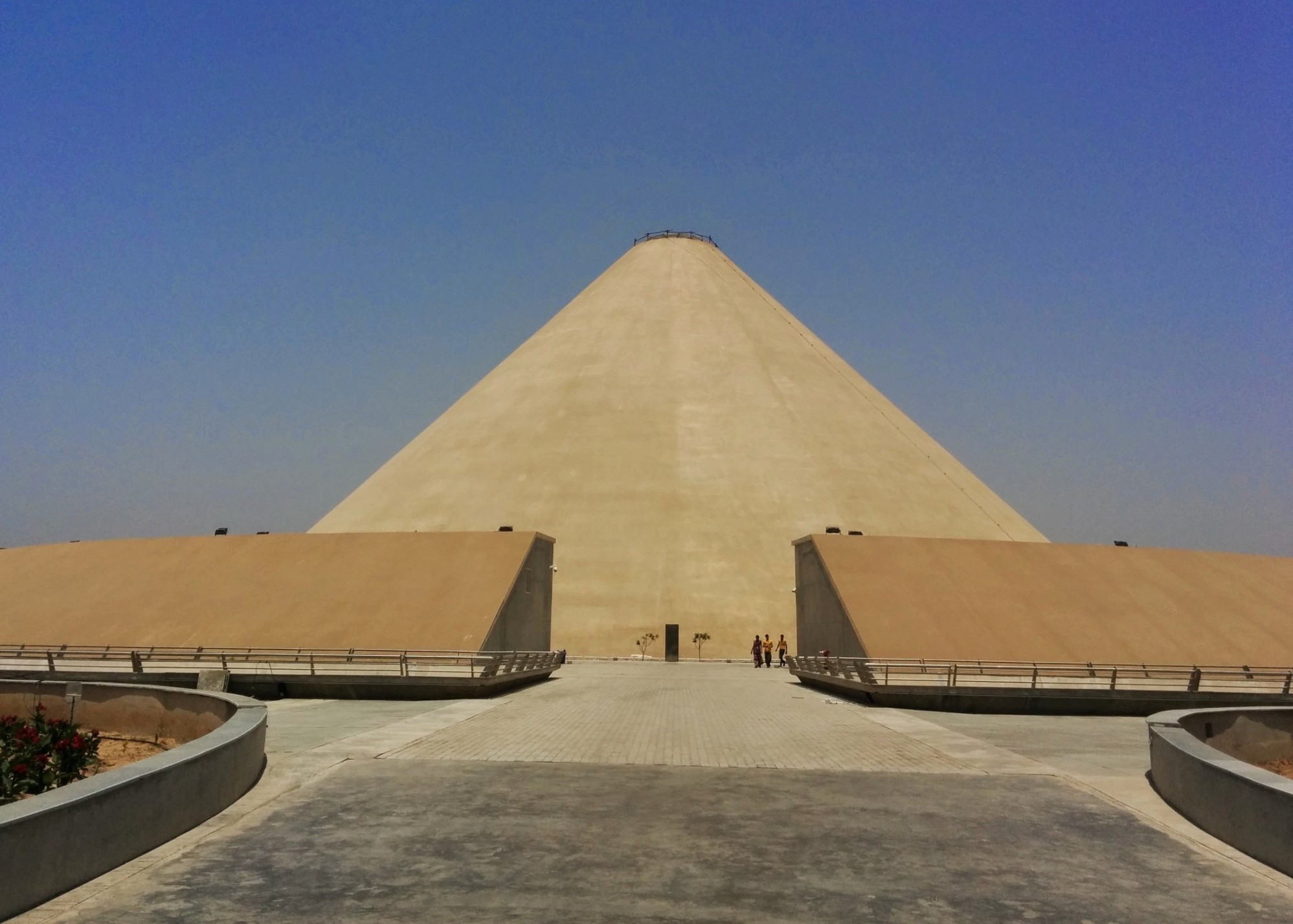 A salt-mound-shaped museum is a befitting tribute to Mahatma Gandhi