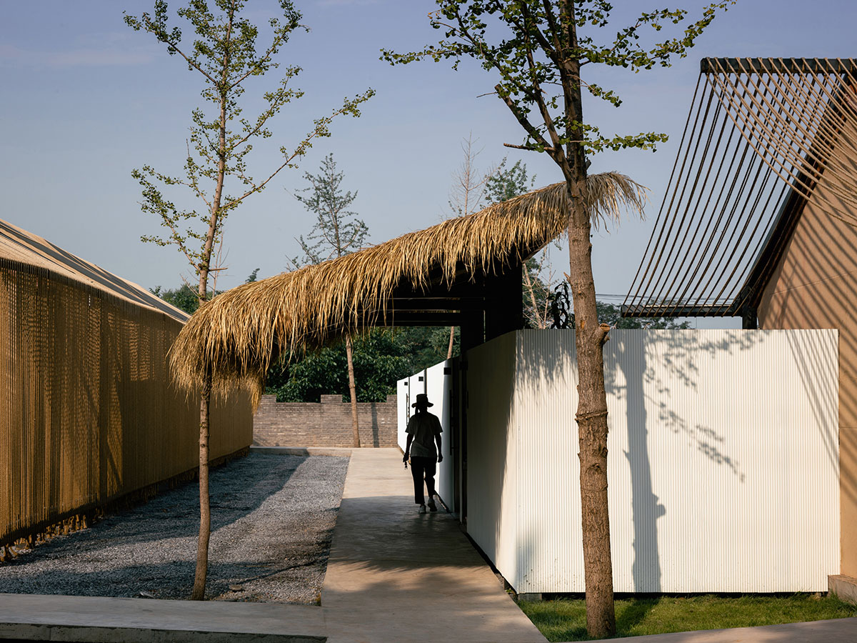 Domain Architects built boutique hotel with thatch roof and 60,000-metre hemp rope in rural Beijing