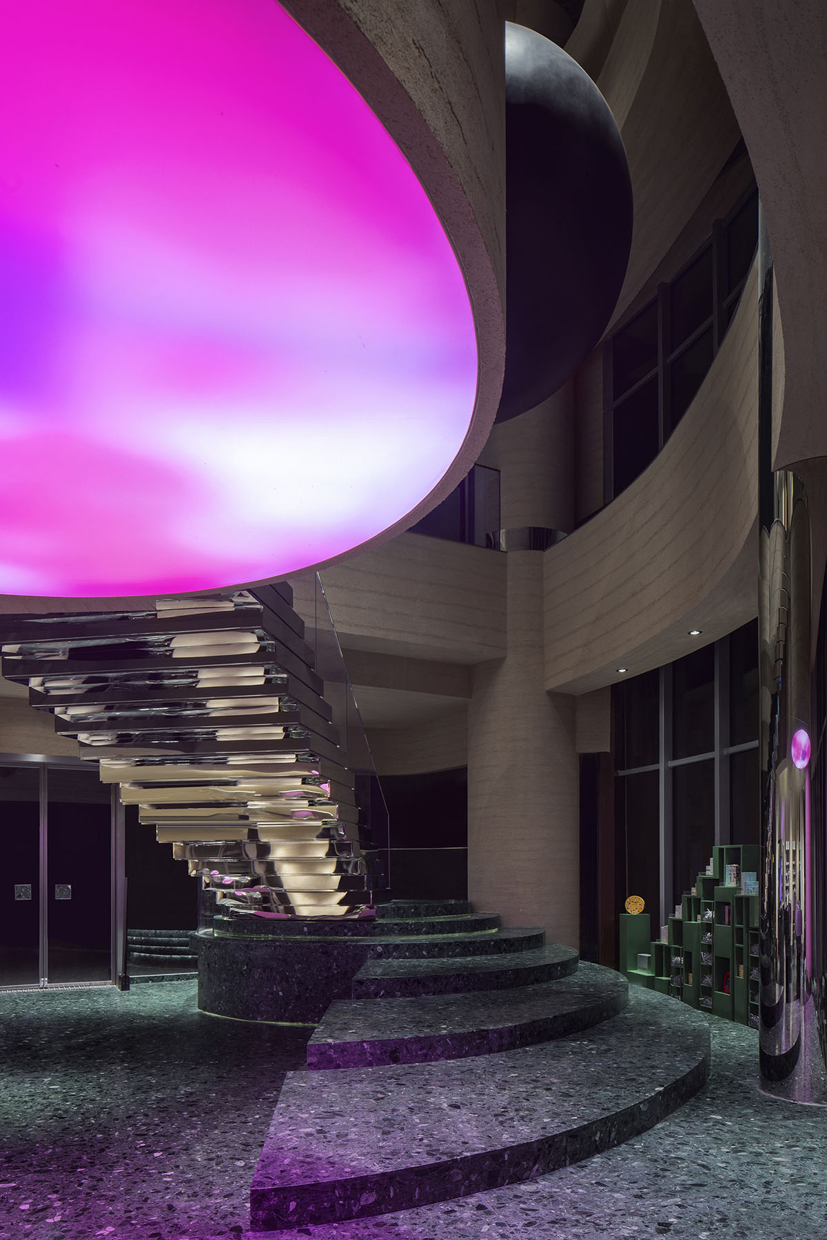 Silver gray tone and dark green retro elements form Haydon Zhengzhou by SALONE DEL SALON