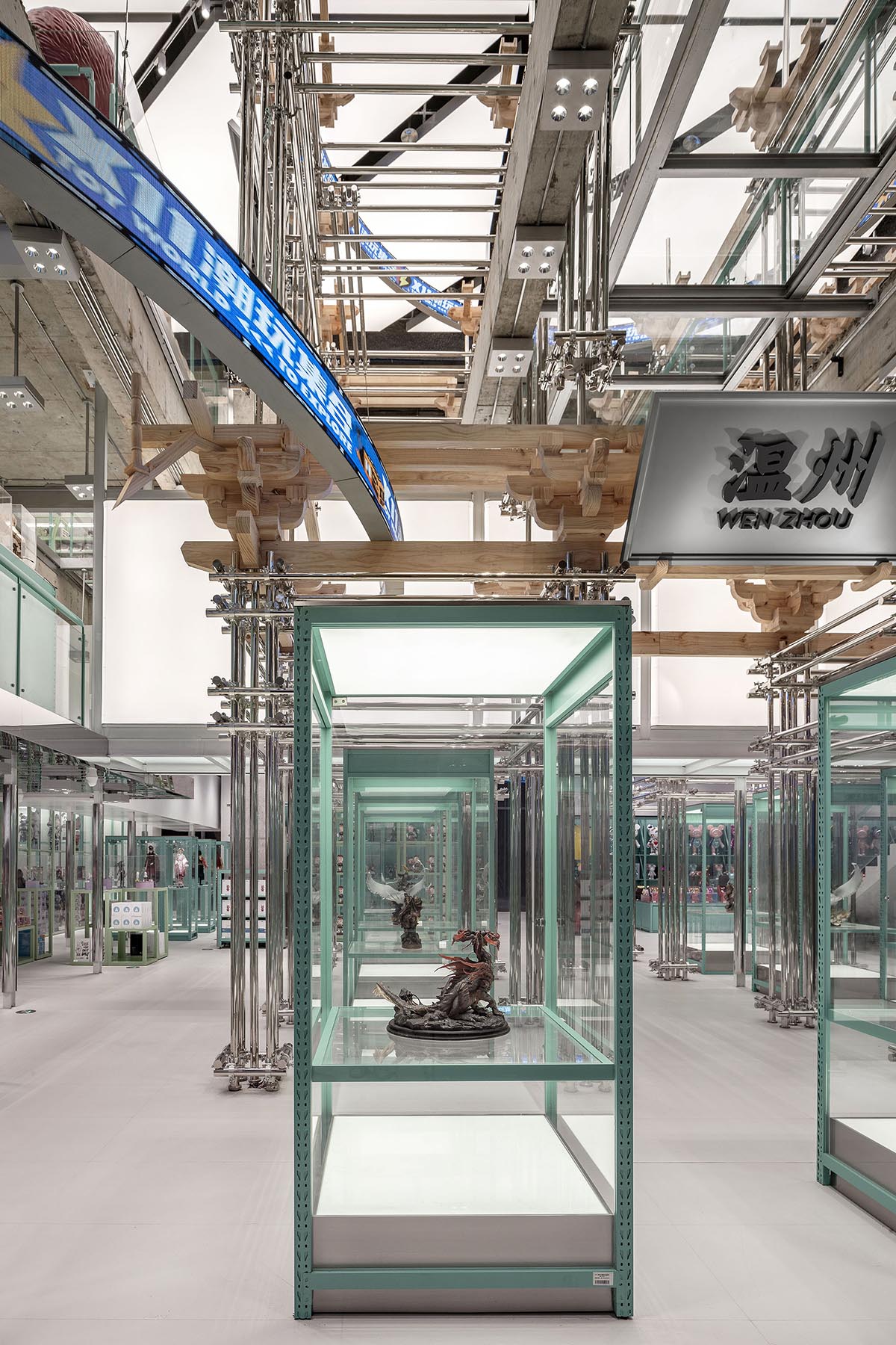 BloomDesign combines stainless steel tubes with timber joints to create retail store in China 