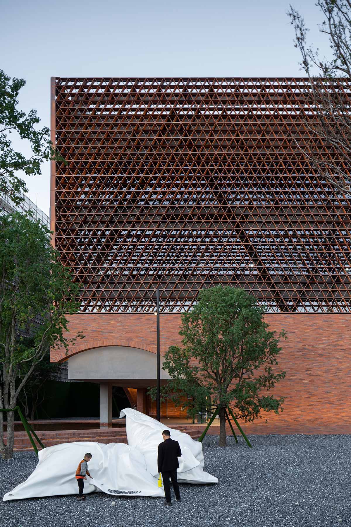 DOMANI completes TIC Art Center with red ceramic brick in Foshan 