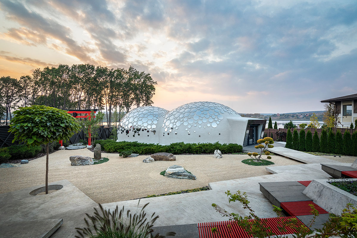 Nat Telichenko completes retro-futuristic Baan Bubble Dome House in Kharkiv, Ukraine