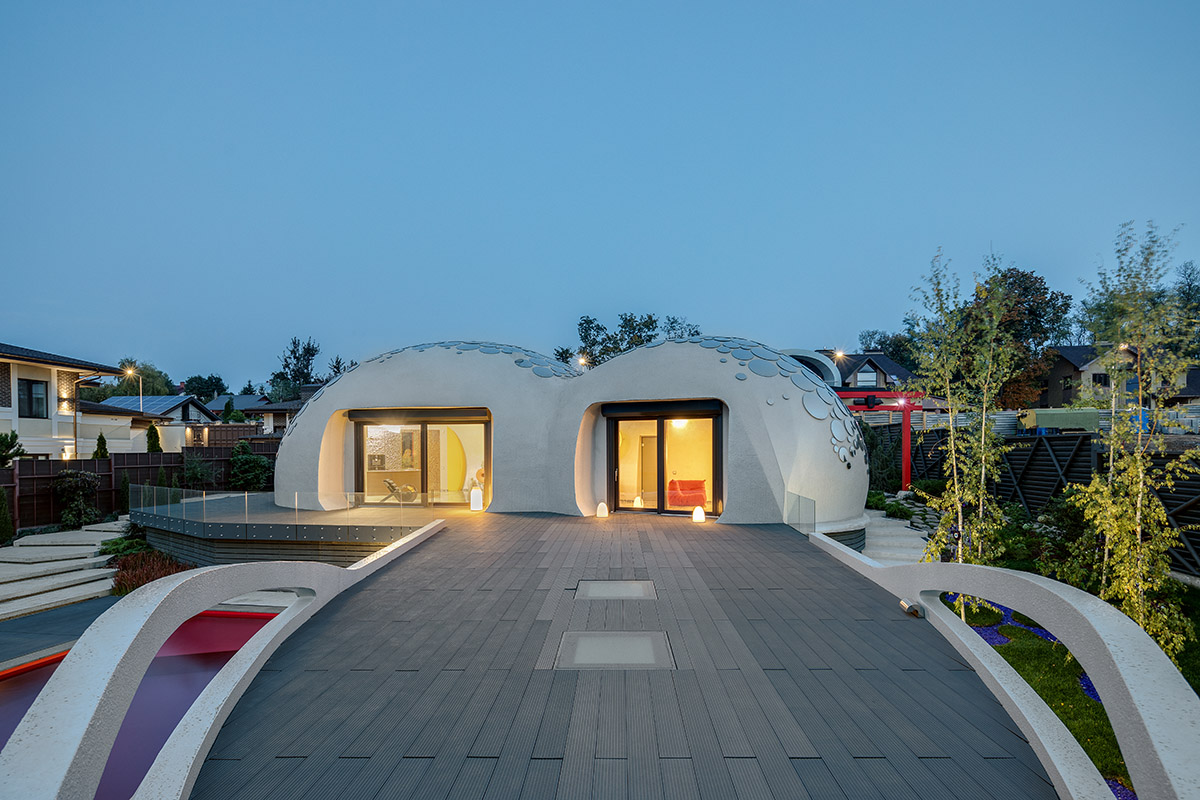 Nat Telichenko completes retro-futuristic Baan Bubble Dome House in Kharkiv, Ukraine