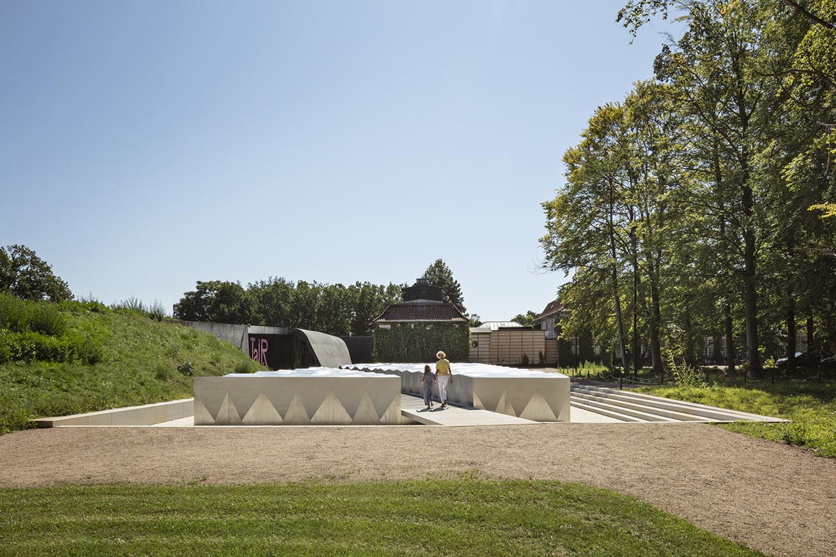 Snøhetta designs subterranean museum extension glistening in landscape for Ordrupgaard Museum