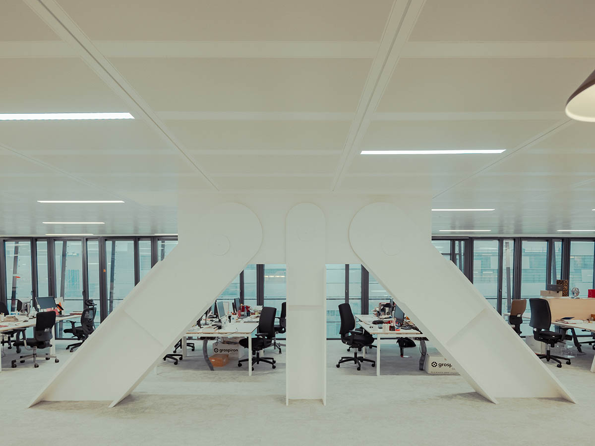 Snøhetta completes new headquarters for Le Monde Group in Paris with pixelated glass facade