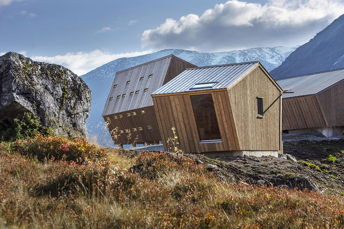 Snøhetta built pentagonal and oblique wooden cabins for hikers on the mountains of Luster